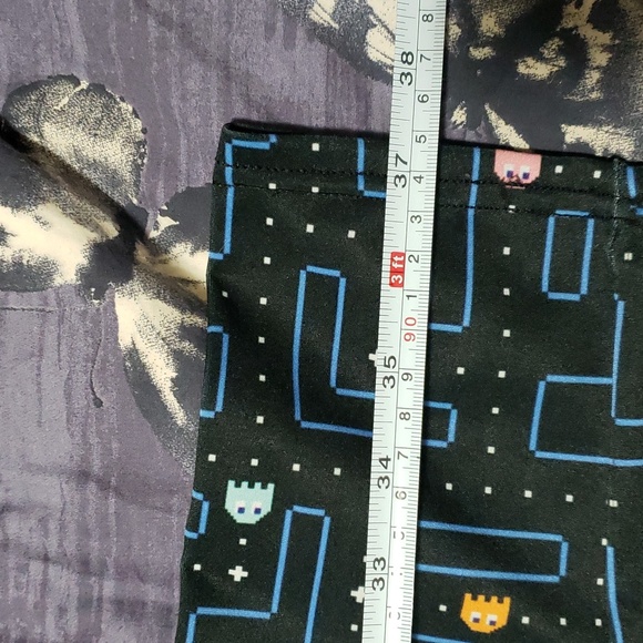 3/$65 Society6 PacMan printed tights - Picture 5 of 7